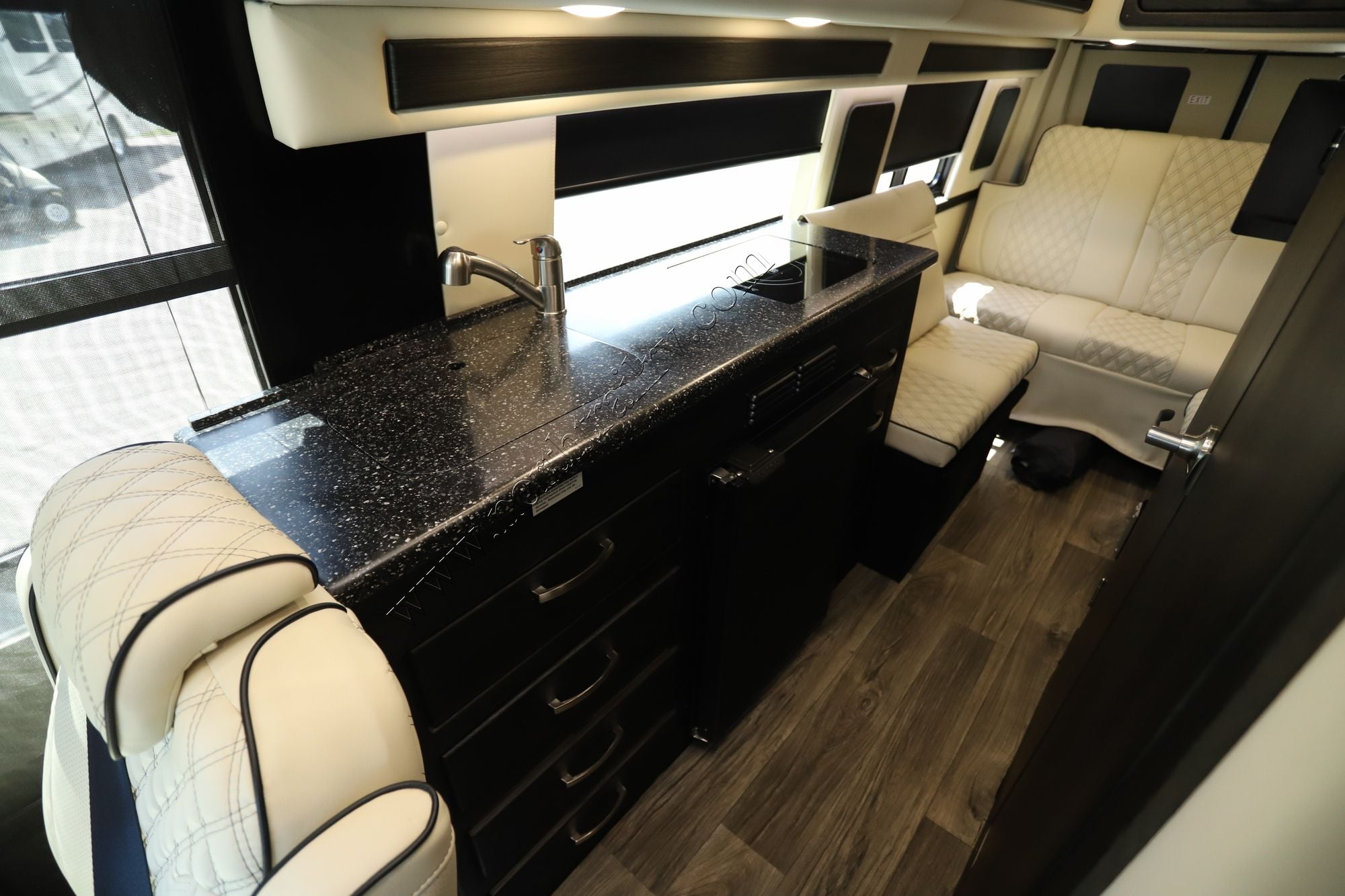 Used 2023 Midwest Patriot MD4 170EXT Class B  For Sale