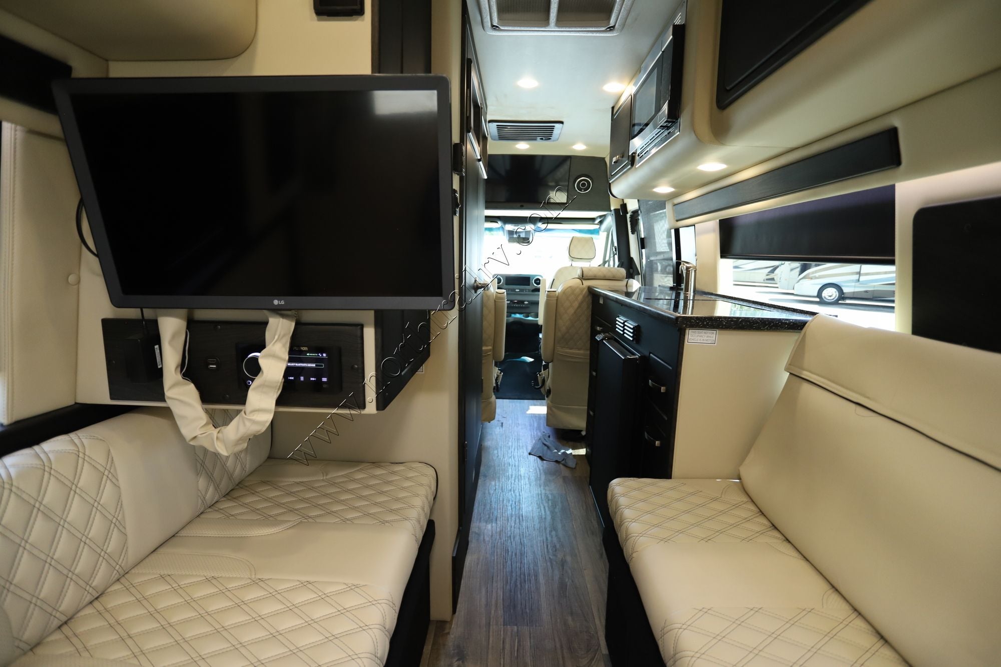 Used 2023 Midwest Patriot MD4 170EXT Class B  For Sale