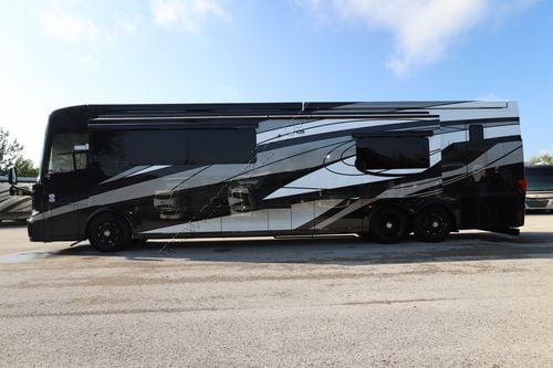 2026 Newmar Essex 4595