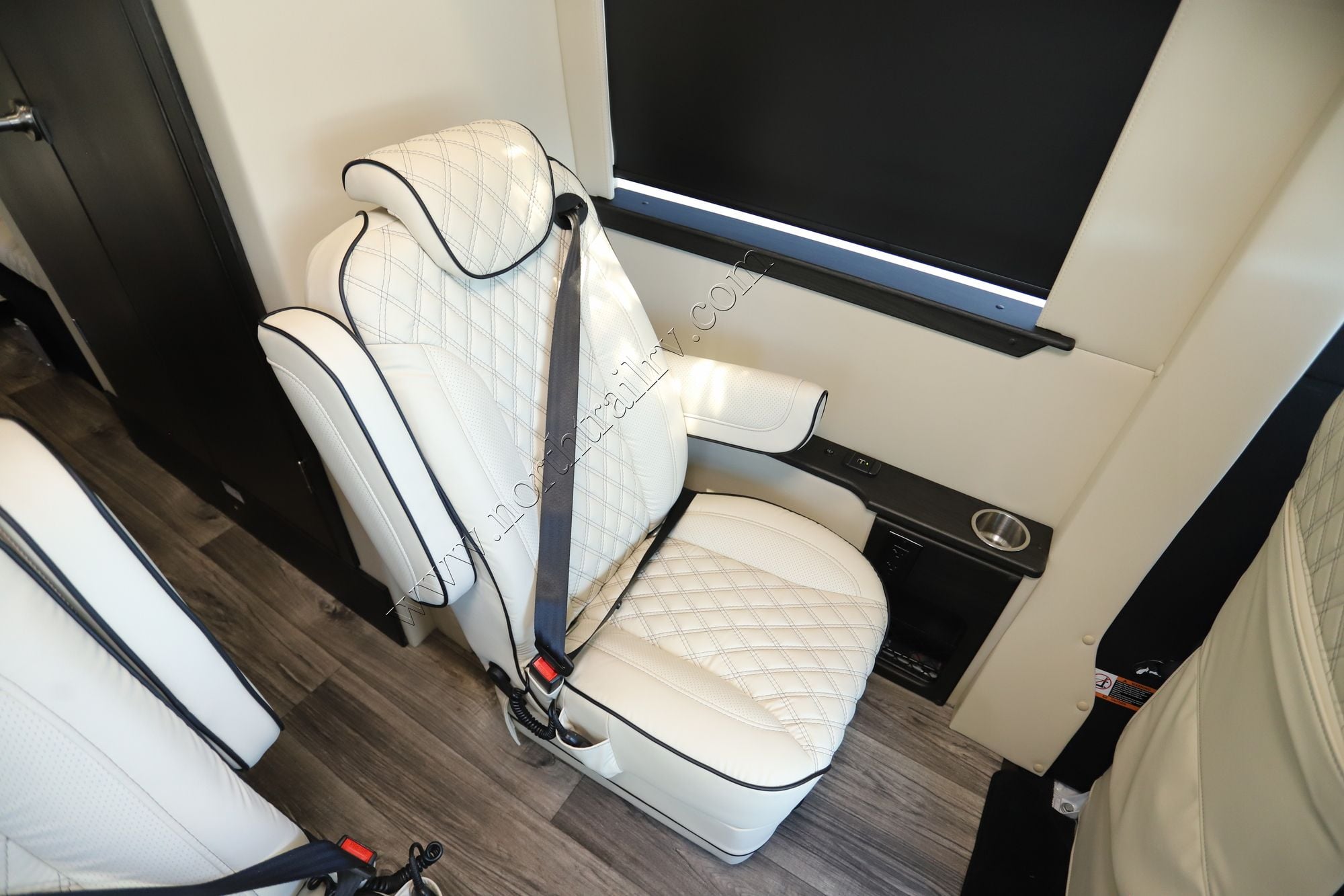 Used 2023 Midwest Patriot MD4 170EXT Class B  For Sale