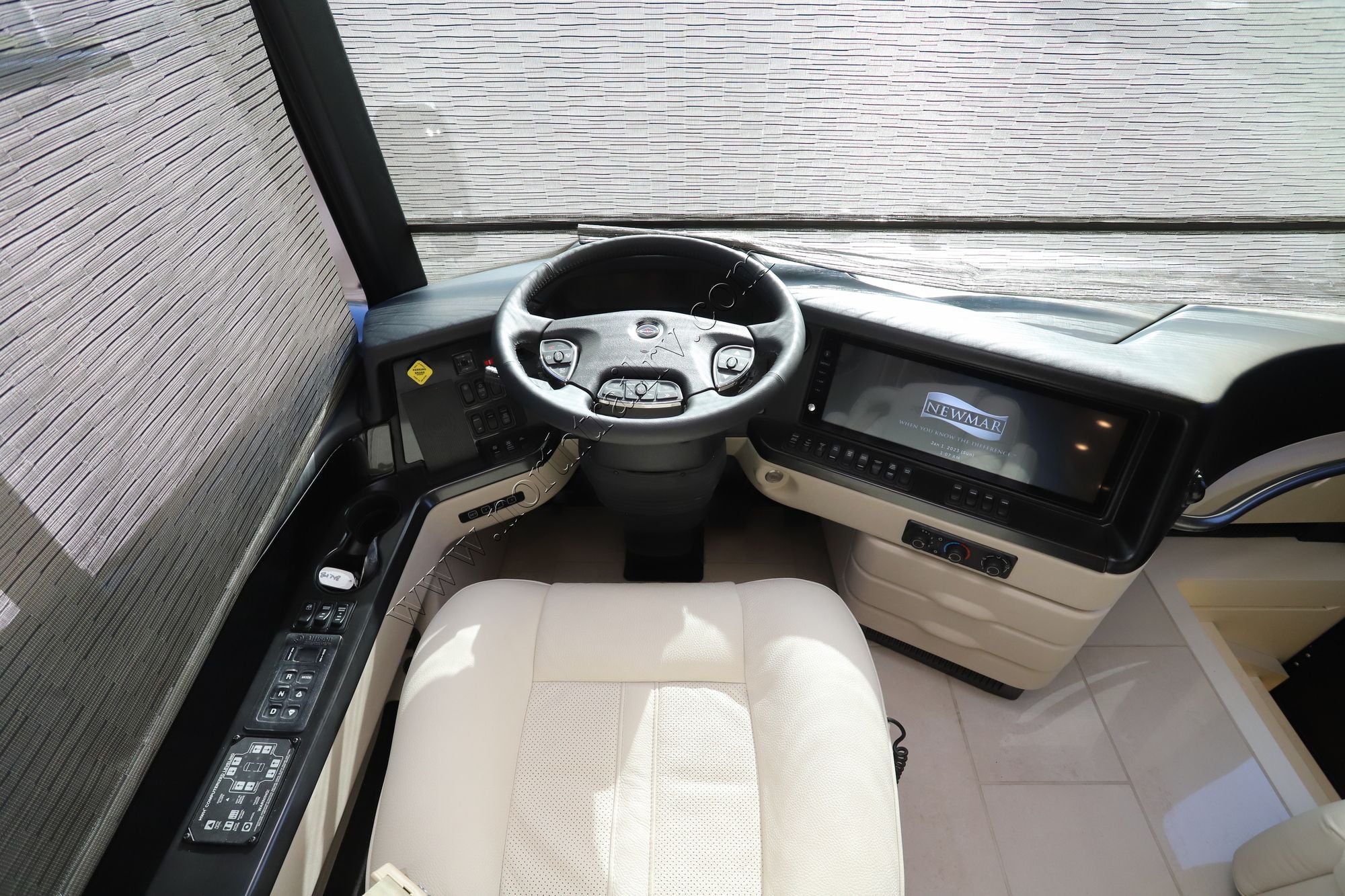 New 2026 Newmar Essex 4595 Class A  For Sale