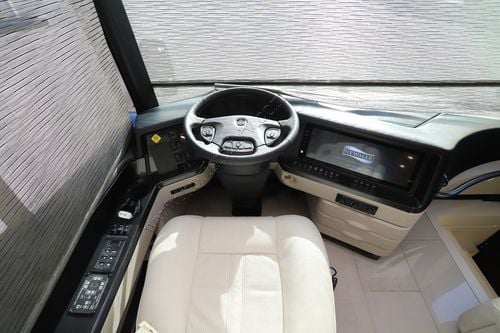 2026 Newmar Essex 4595