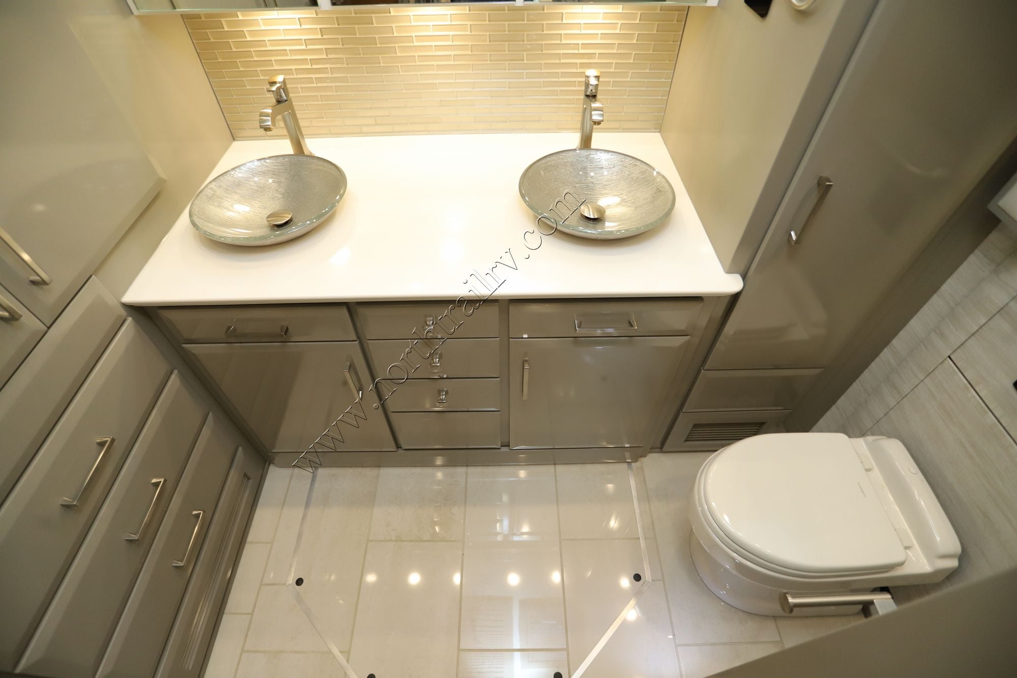 New 2026 Newmar Essex 4595 Class A  For Sale