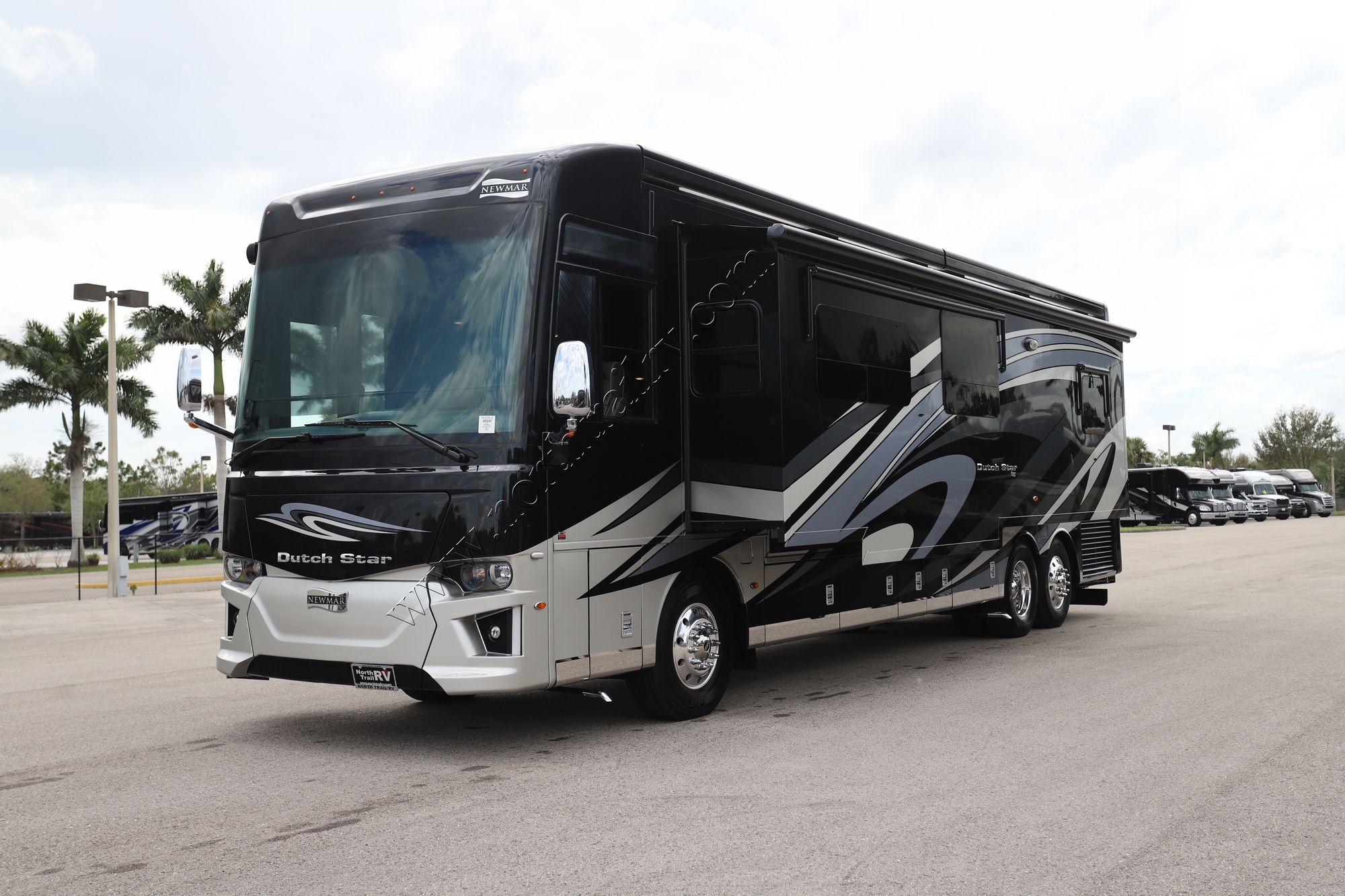 Used 2019 Newmar Dutch Star 4018 Class A  For Sale