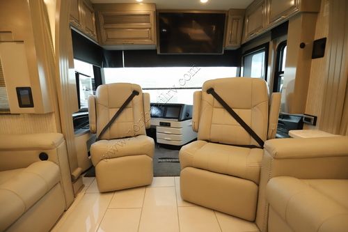 2023 Newmar London Aire 4551