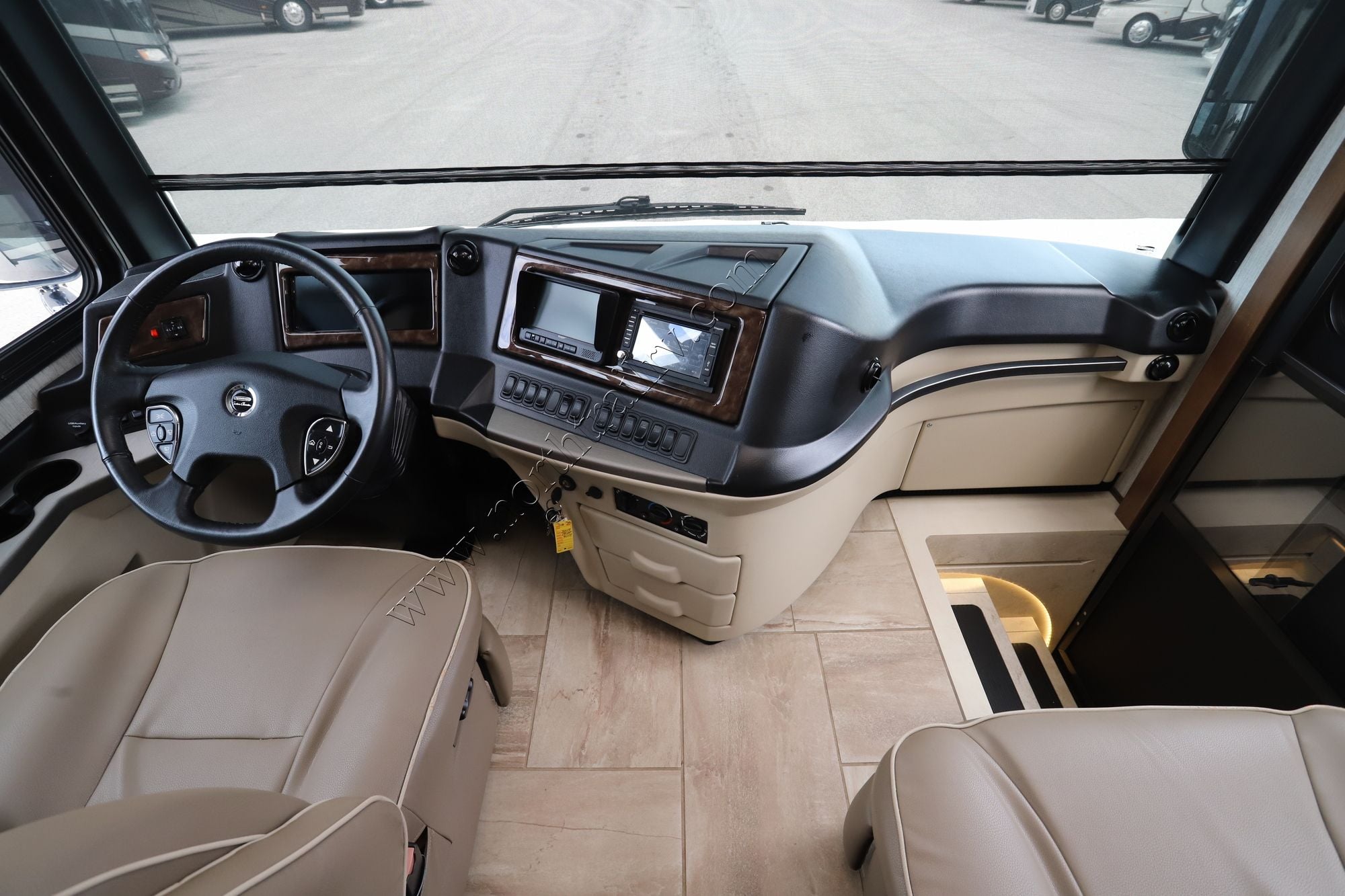 Used 2019 Newmar Dutch Star 4018 Class A  For Sale