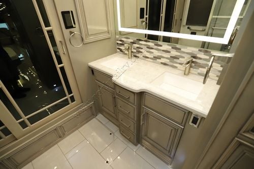 2023 Newmar London Aire 4551