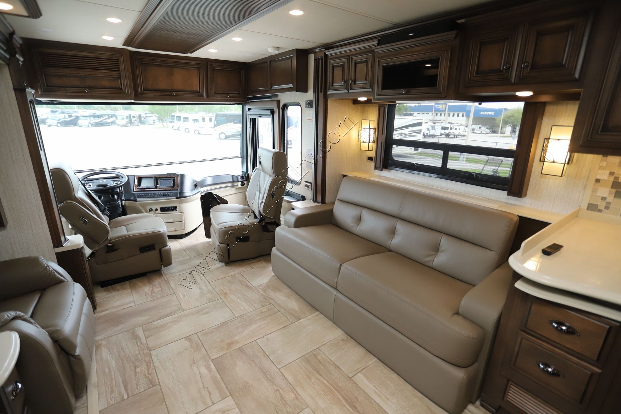 Used 2019 Newmar Dutch Star 4018 Class A  For Sale