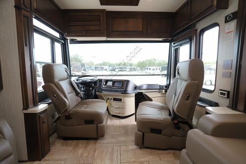 2019 Newmar Dutch Star 4018