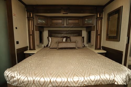 2019 Newmar Dutch Star 4018