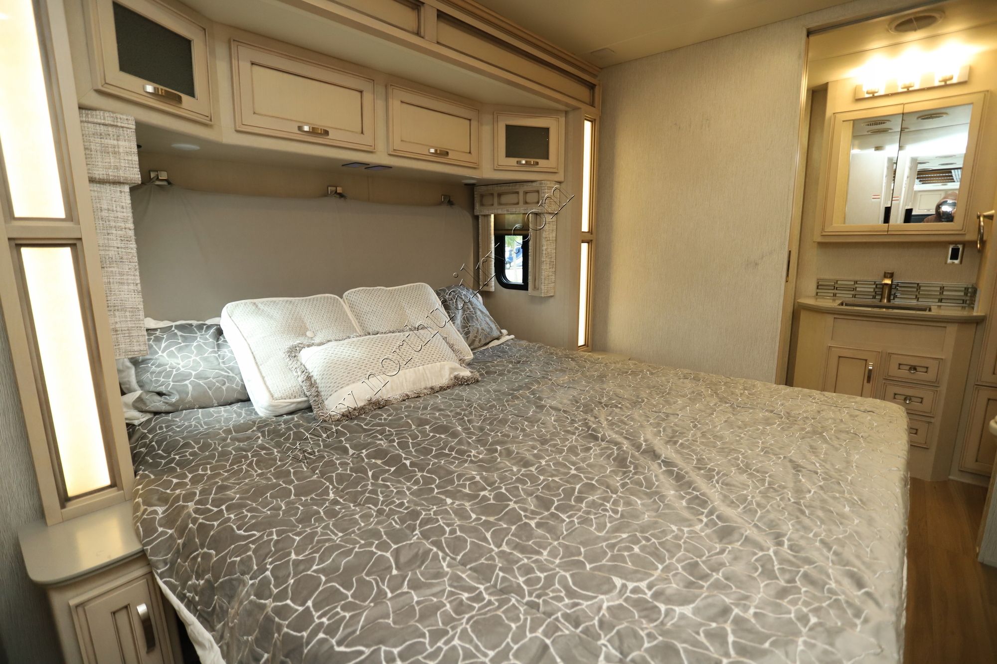 Used 2021 Newmar Canyon Star 3710 Class A  For Sale