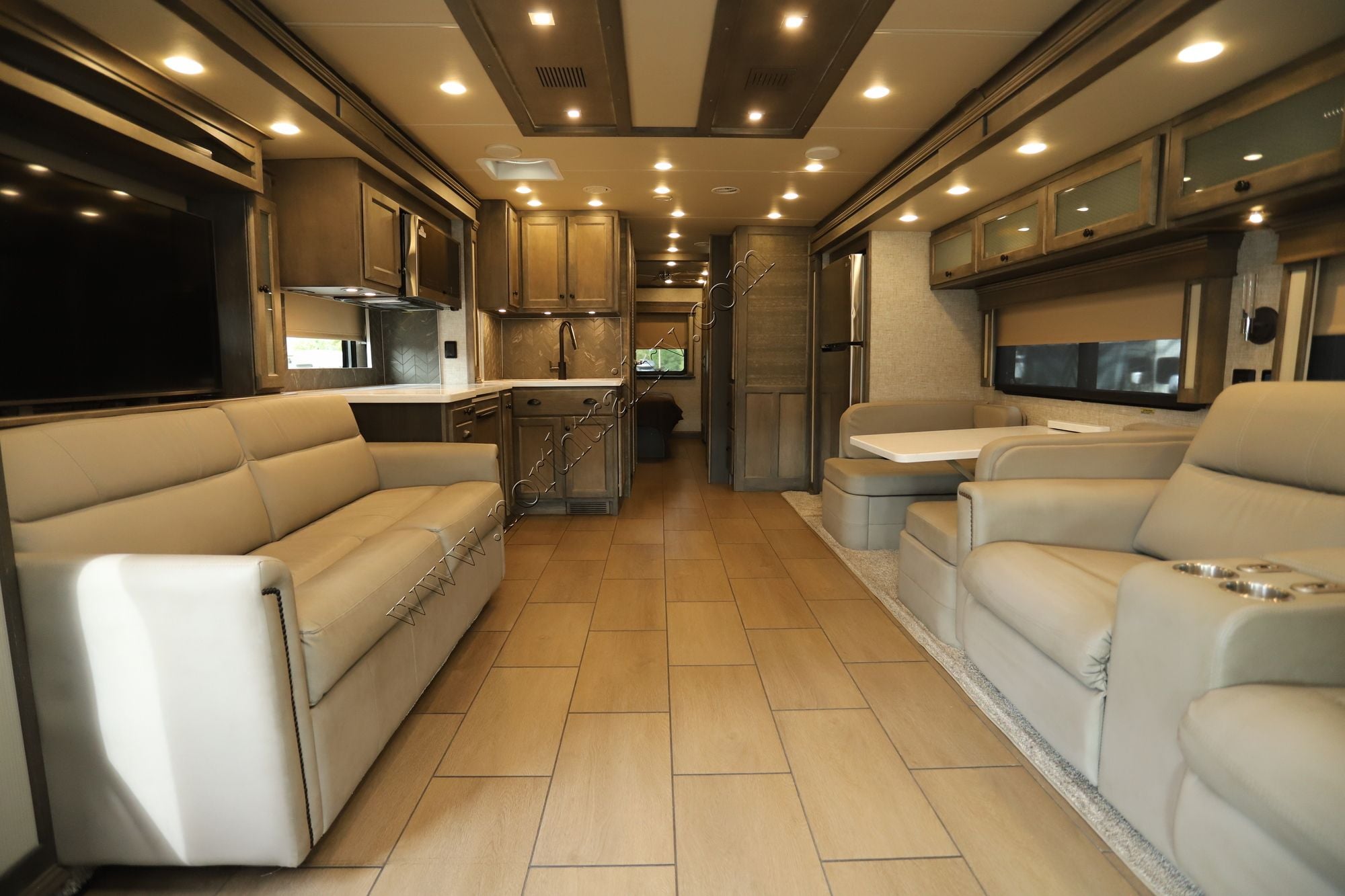 Used 2023 Tiffin Motor Homes Allegro Bay 38AB Super C  For Sale