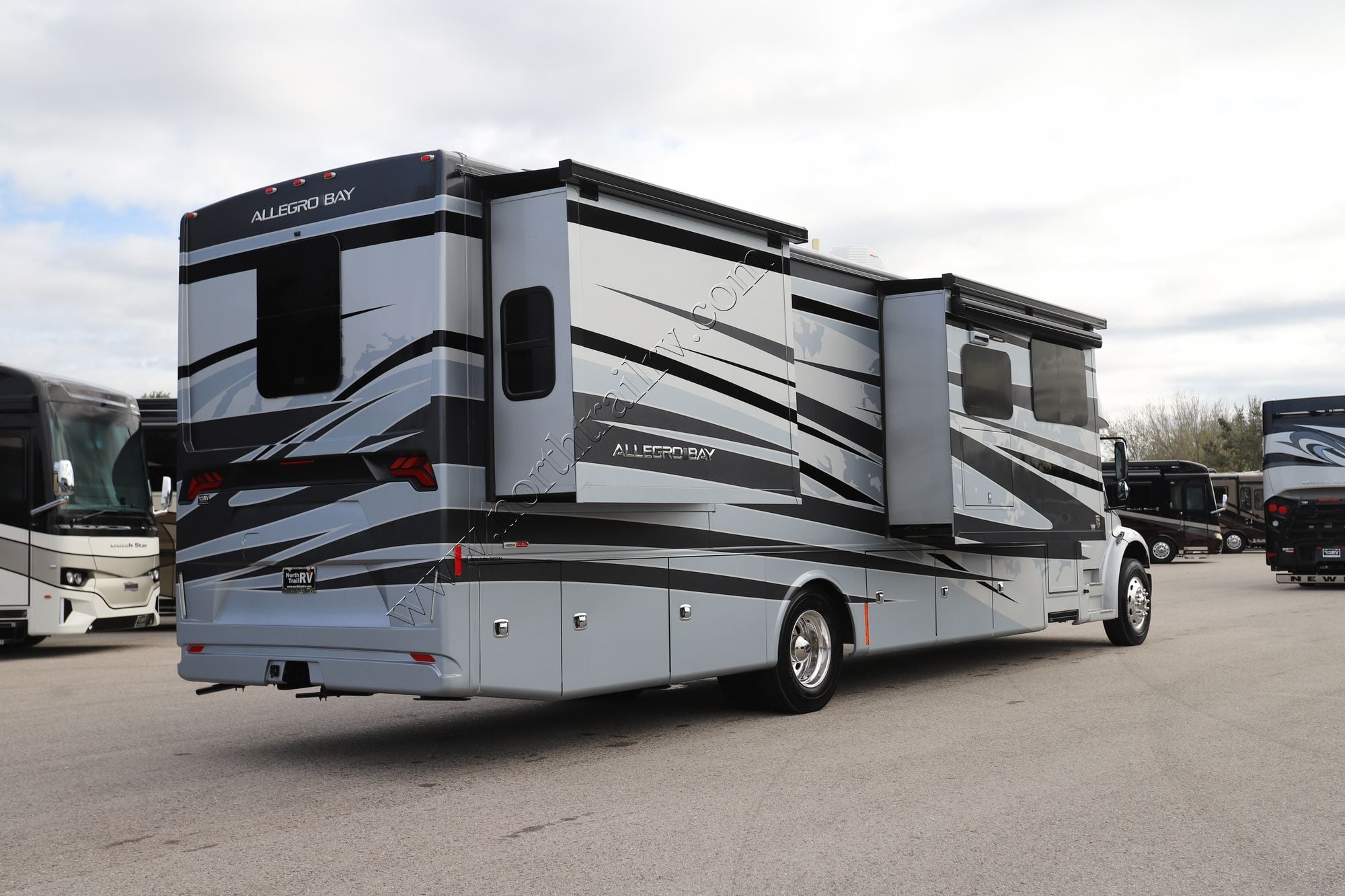 Used 2023 Tiffin Motor Homes Allegro Bay 38AB Super C  For Sale