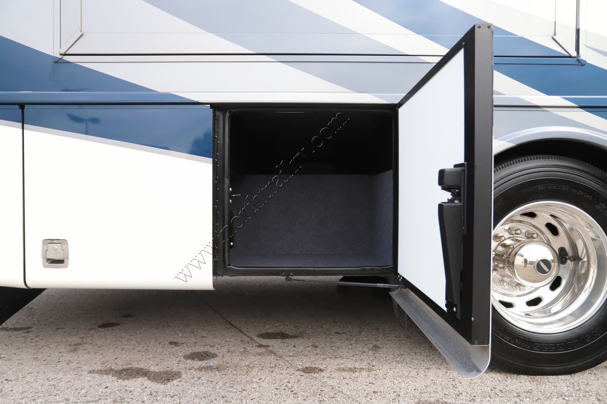 Used 2021 Newmar Canyon Star 3710 Class A  For Sale