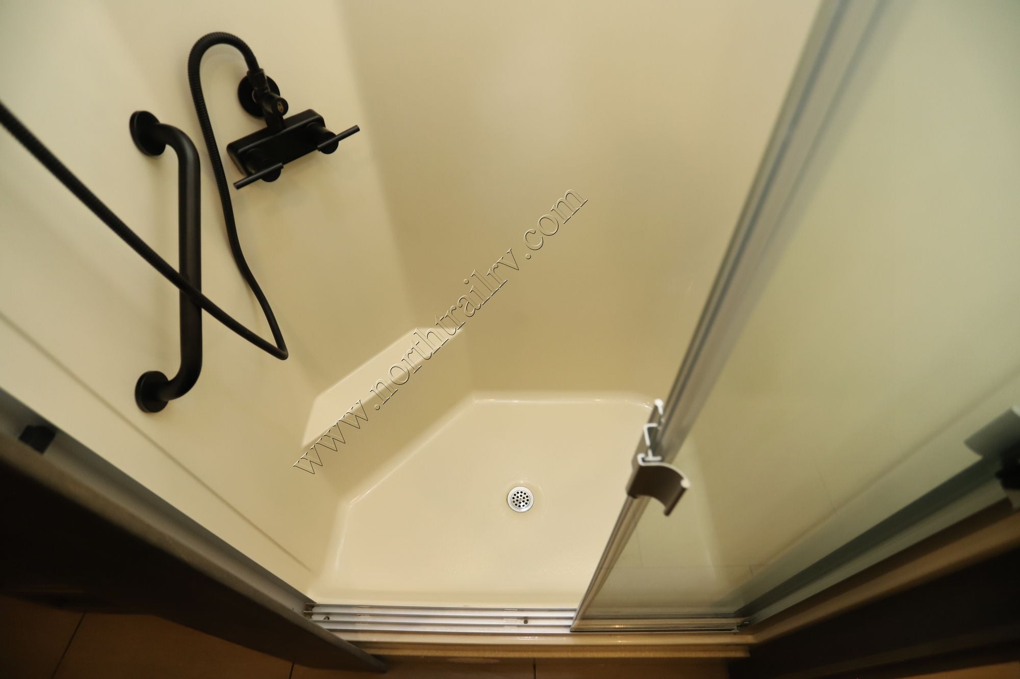 Used 2023 Tiffin Motor Homes Allegro Bay 38AB Super C  For Sale