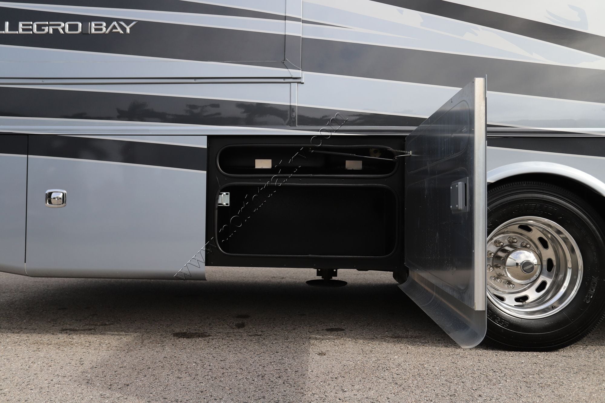 Used 2023 Tiffin Motor Homes Allegro Bay 38AB Super C  For Sale