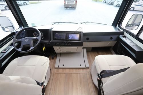 2021 Newmar Canyon Star 3710