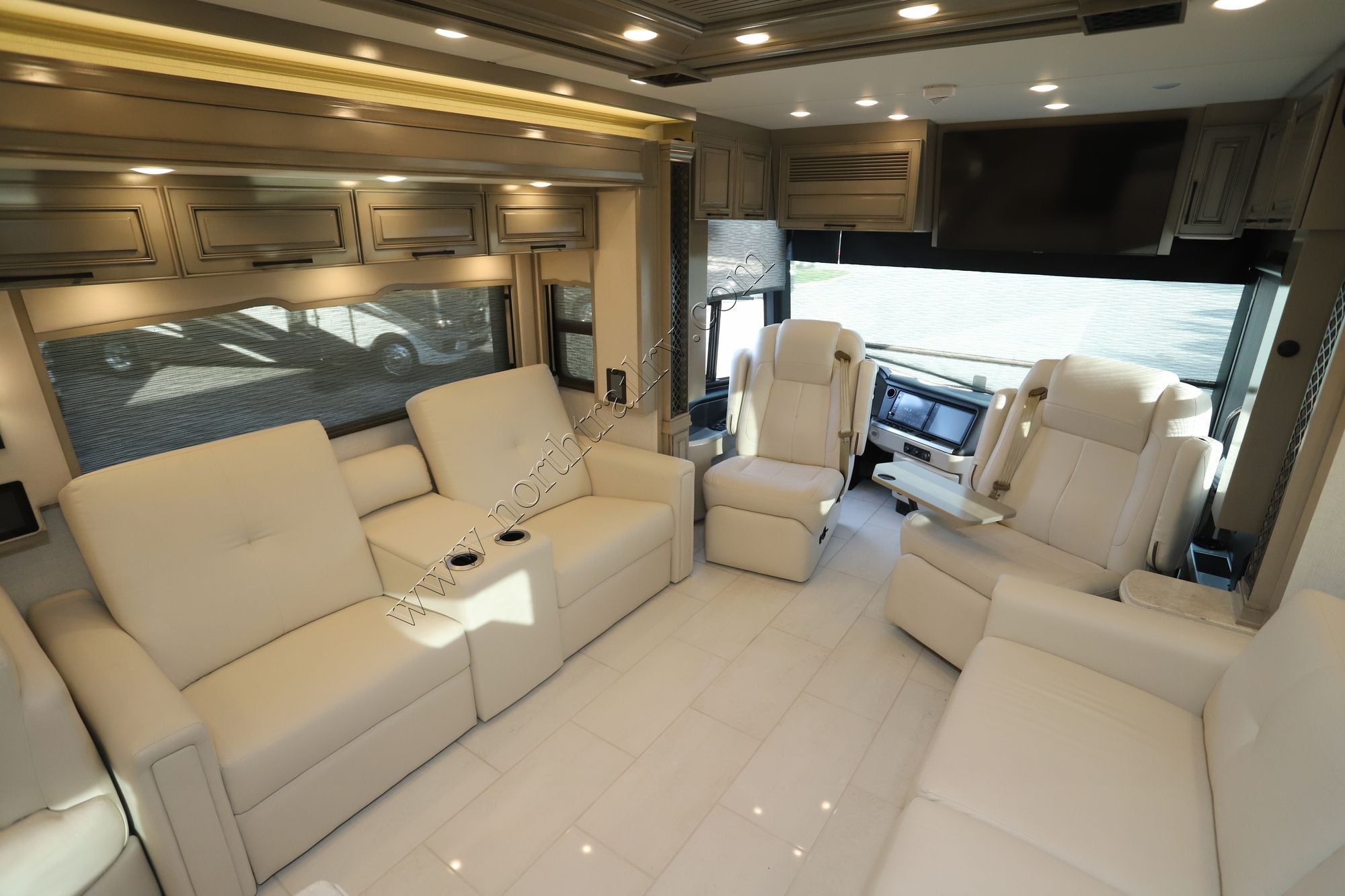 Used 2024 Newmar London Aire 4569 Class A  For Sale