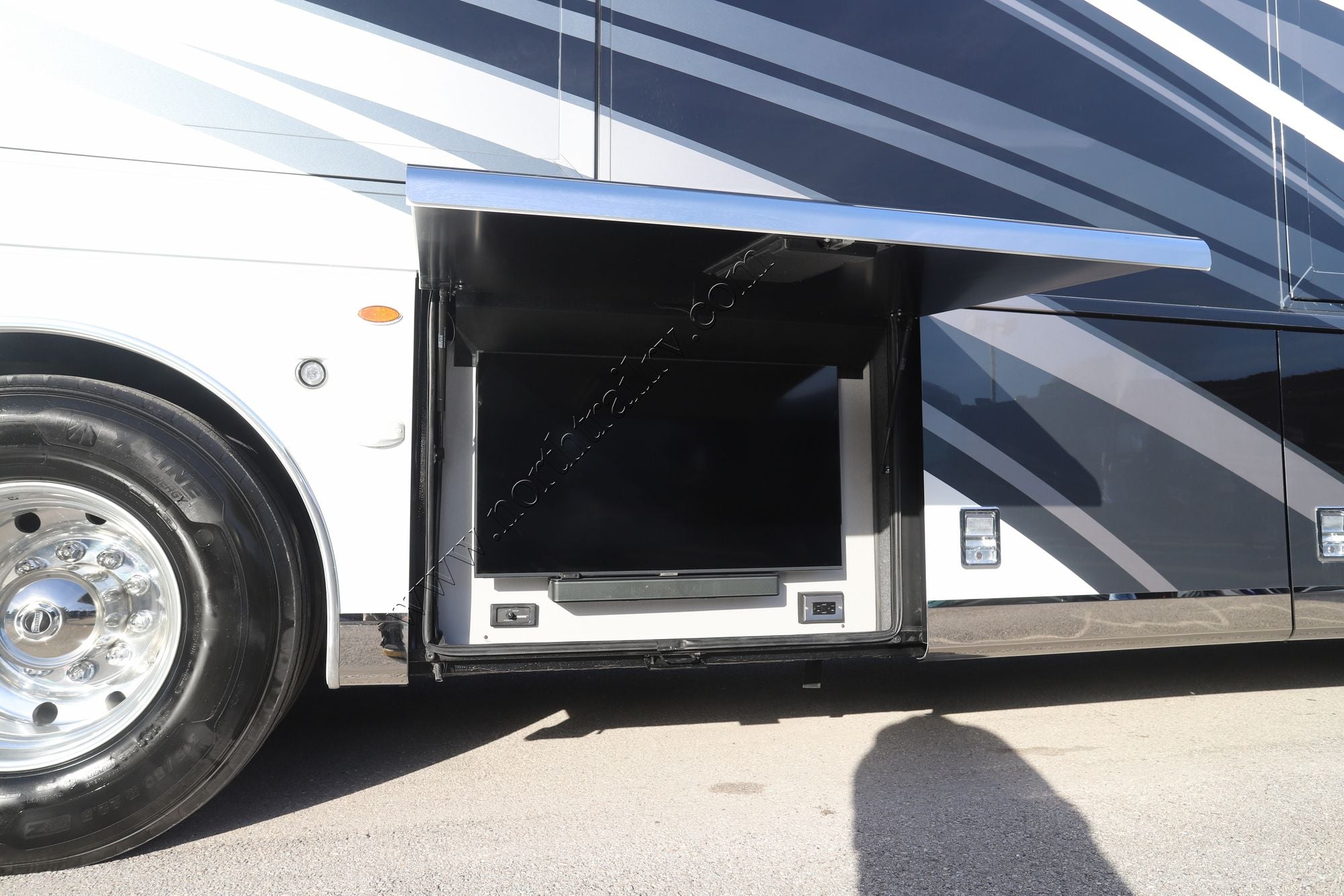 Used 2024 Newmar London Aire 4569 Class A  For Sale