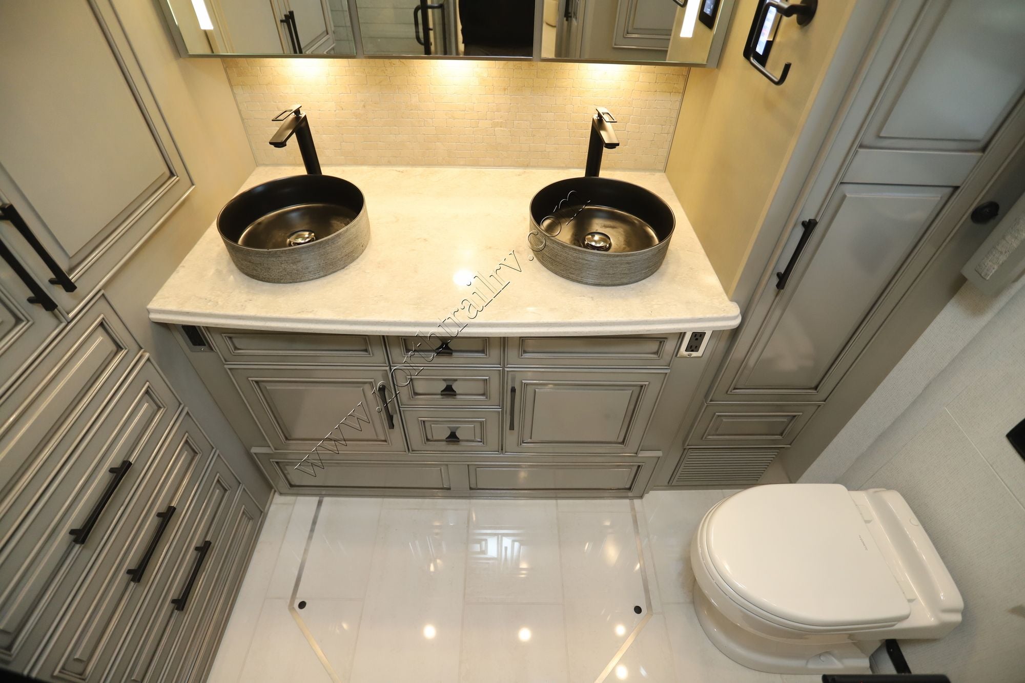 Used 2024 Newmar London Aire 4569 Class A  For Sale