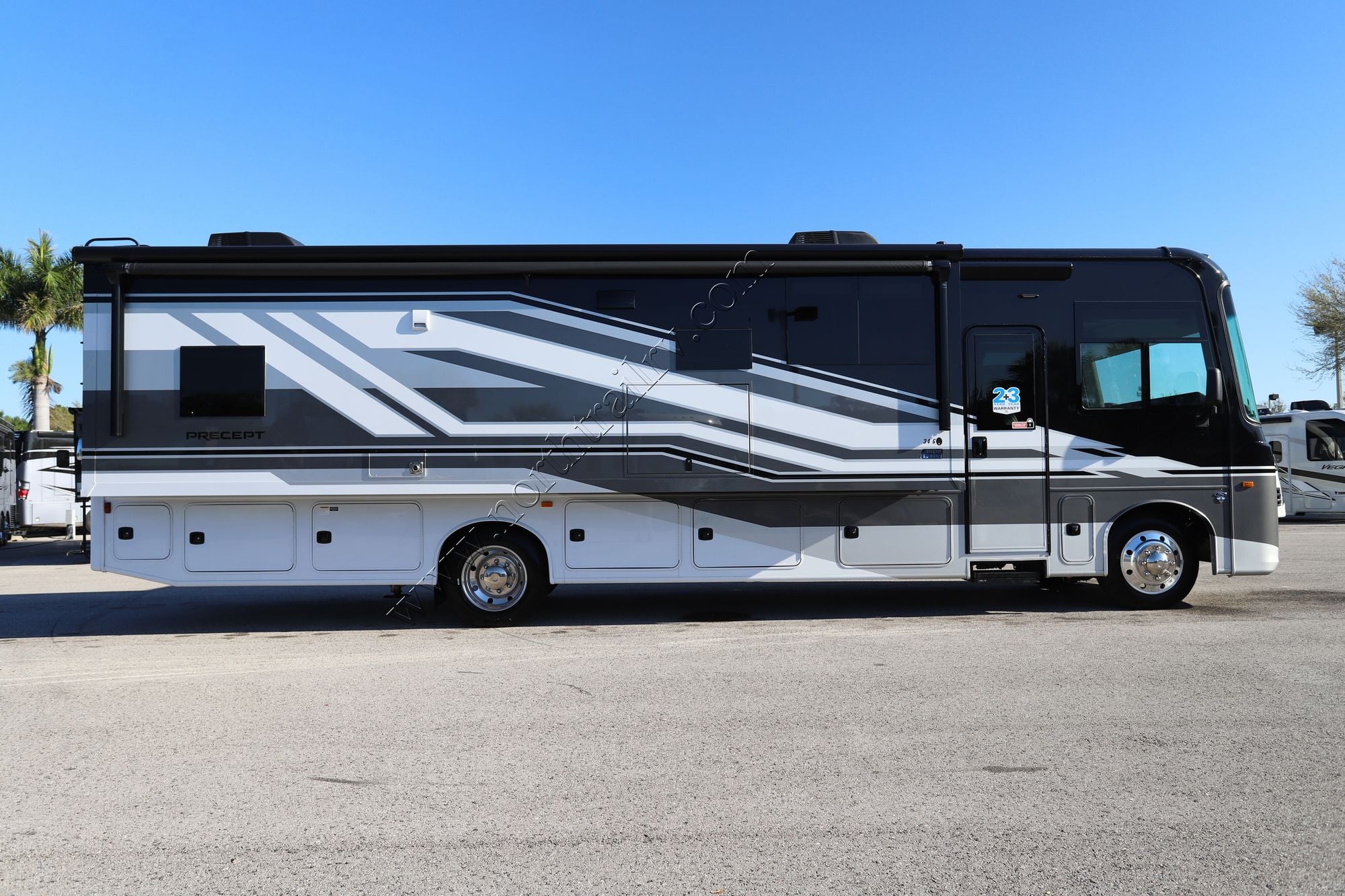 New 2026 Jayco Precept 34G Class A  For Sale