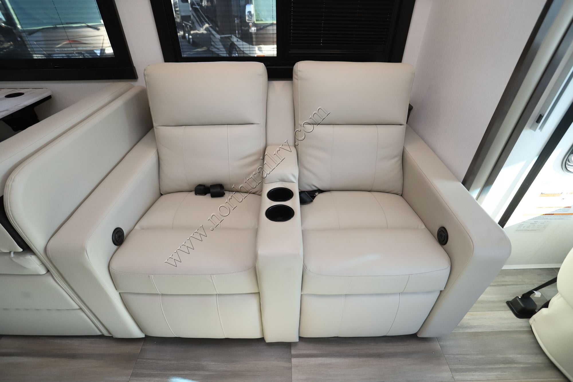 New 2026 Jayco Precept 34G Class A  For Sale