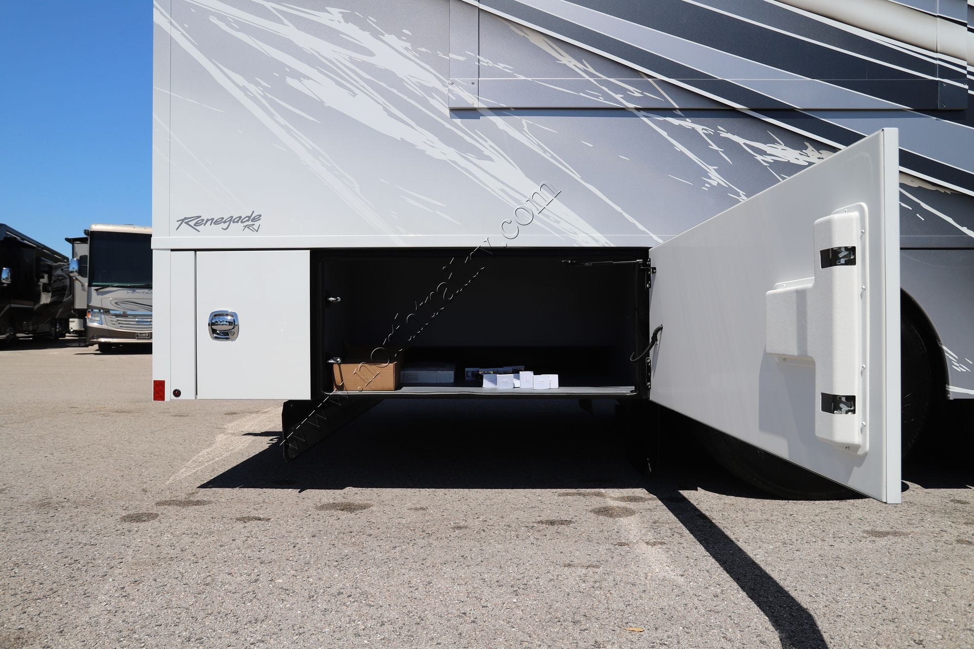 New 2026 Renegade Rv Classic 45CMR Super C  For Sale