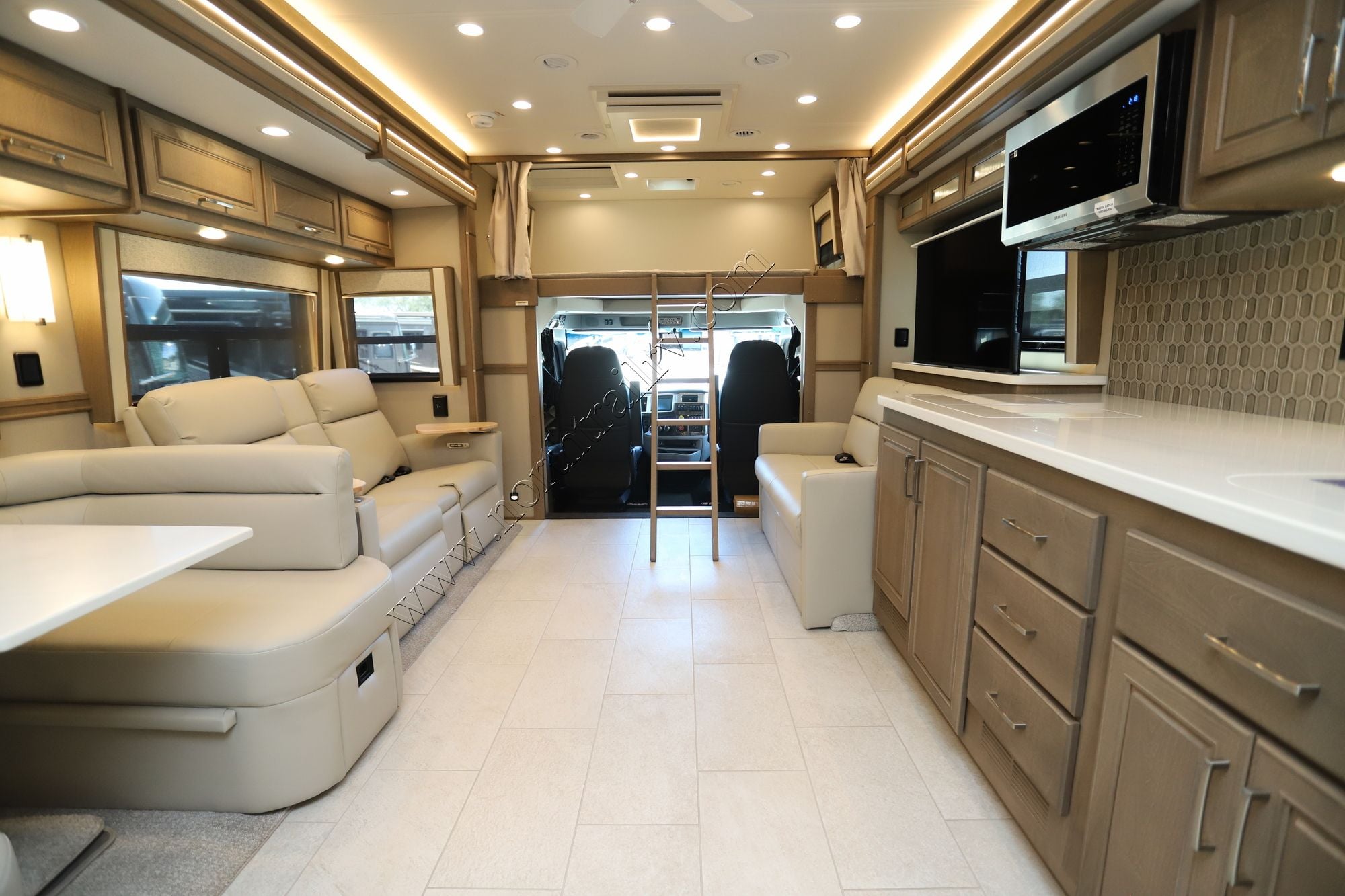 New 2026 Renegade Rv Classic 45CMR Super C  For Sale