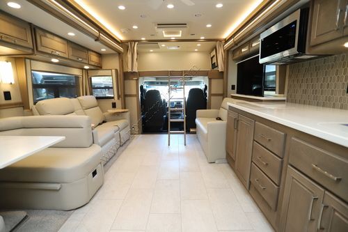 2026 Renegade Rv Classic 45CMR