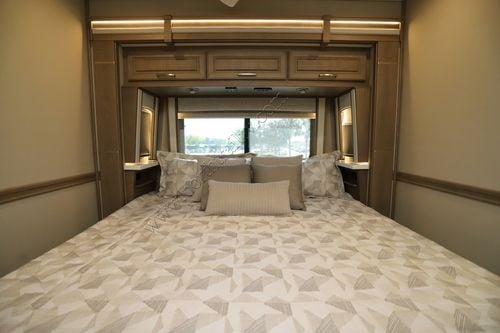 2026 Renegade Rv Classic 45CMR