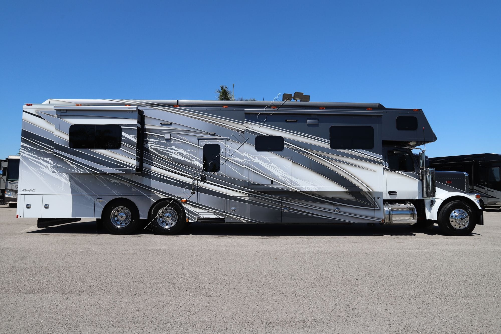 New 2026 Renegade Rv Classic 45CMR Super C  For Sale