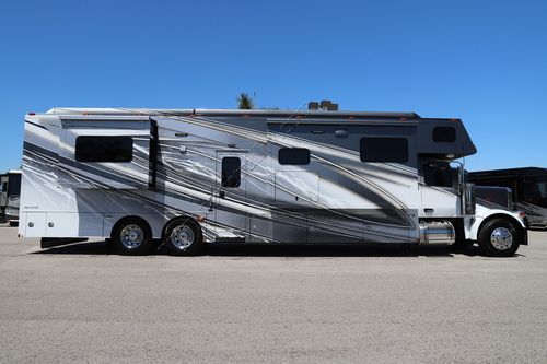 2026 Renegade Rv Classic 45CMR