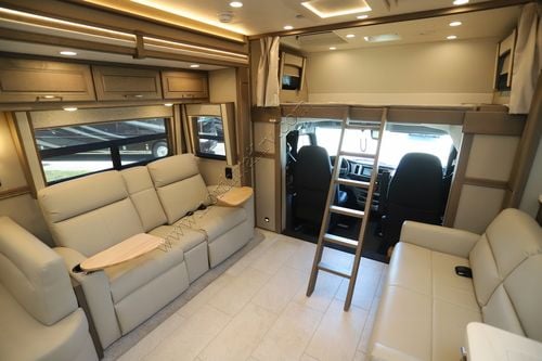 2026 Renegade Rv Classic 45CMR