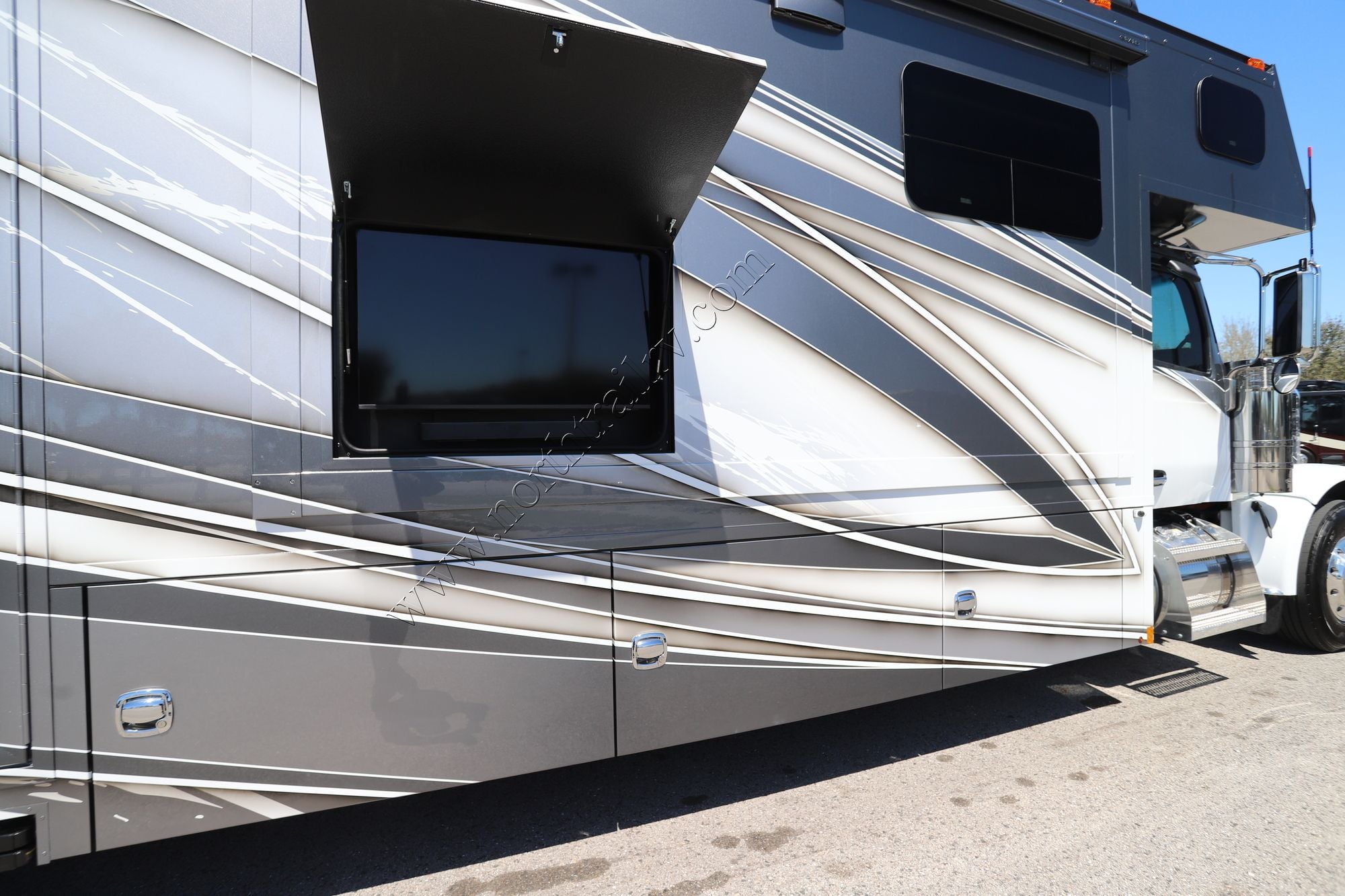 New 2026 Renegade Rv Classic 45CMR Super C  For Sale