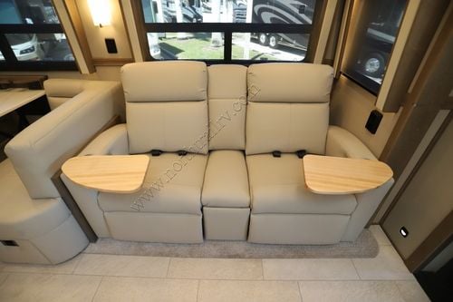 2026 Renegade Rv Classic 45CMR