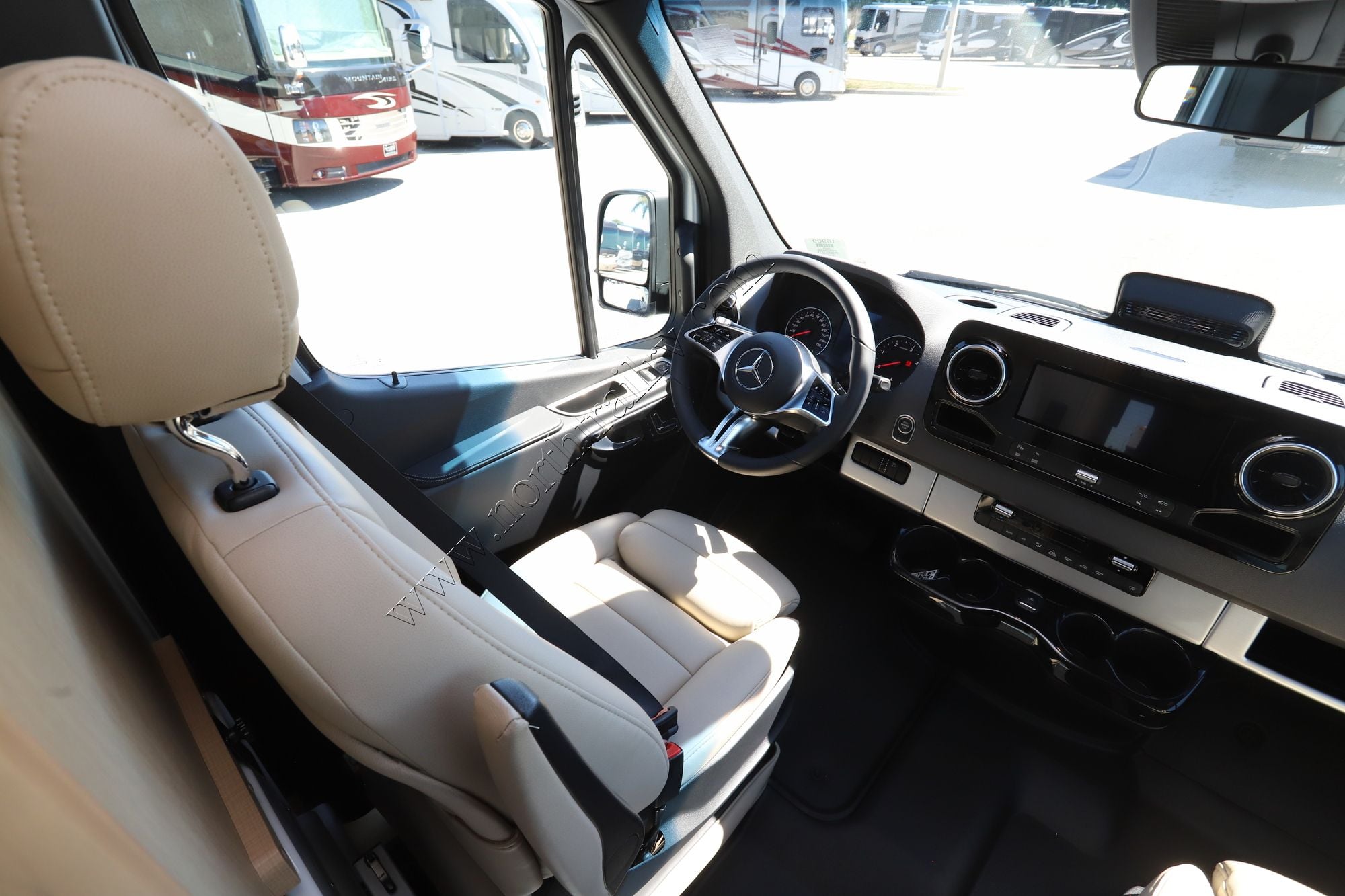 New 2026 Airstream Interstate 19 AP Tommy Bahama Class B  For Sale