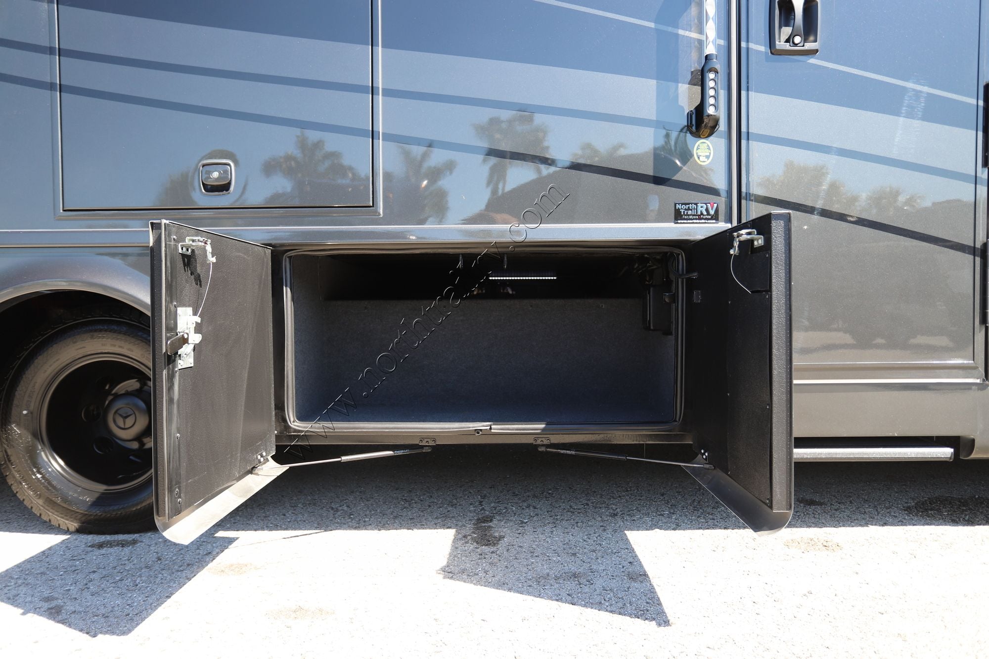 New 2026 Newmar Freedom Aire 2515 Class C  For Sale