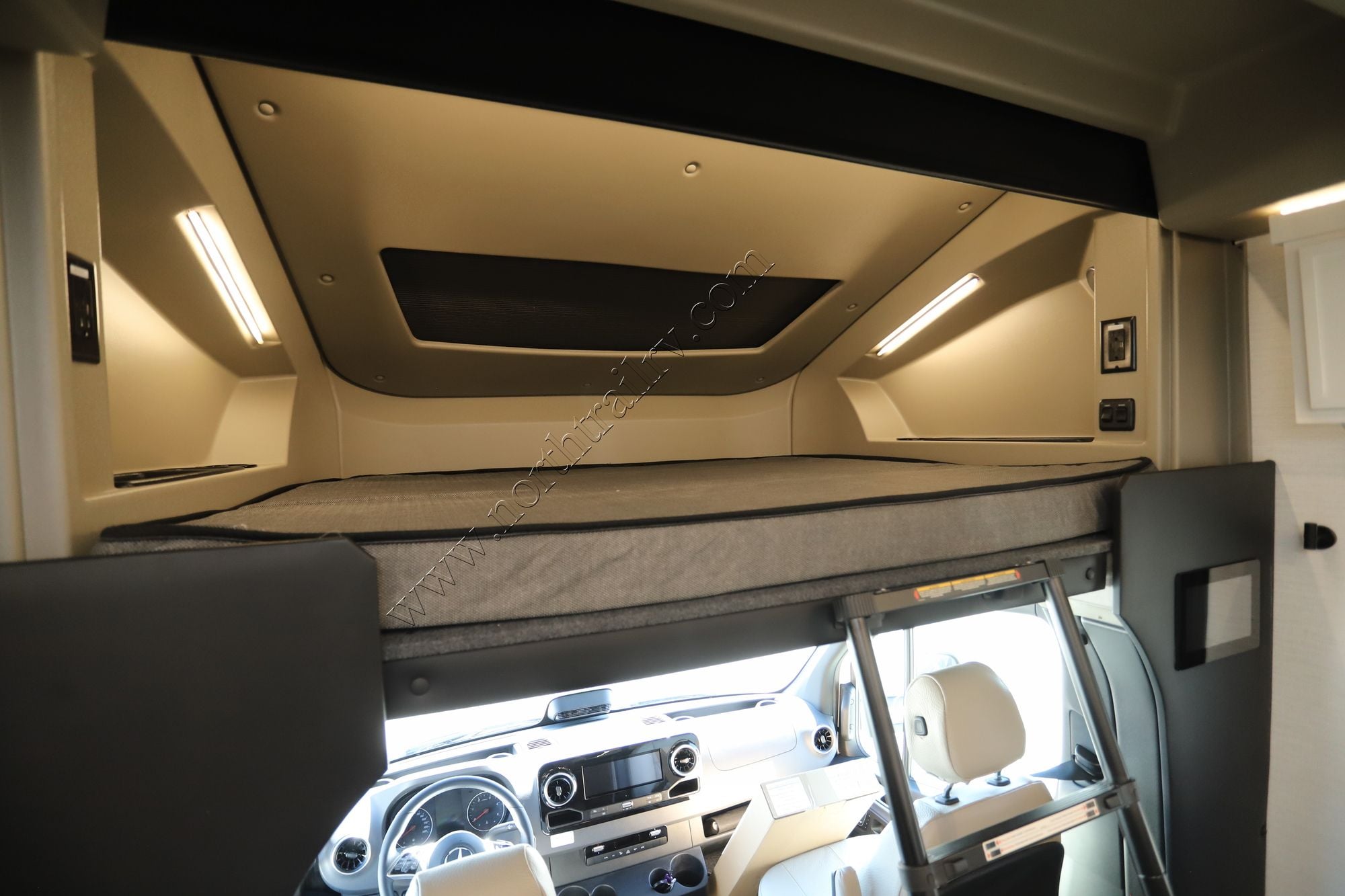 New 2026 Newmar Freedom Aire 2515 Class C  For Sale