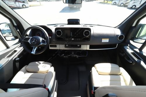 2026 Airstream Interstate 19 AP Tommy Bahama