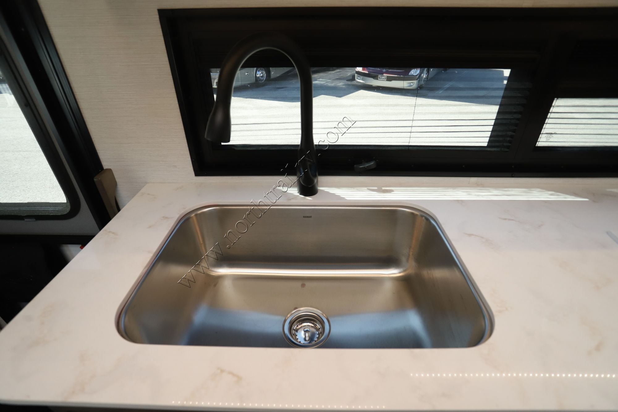 New 2026 Newmar Freedom Aire 2515 Class C  For Sale