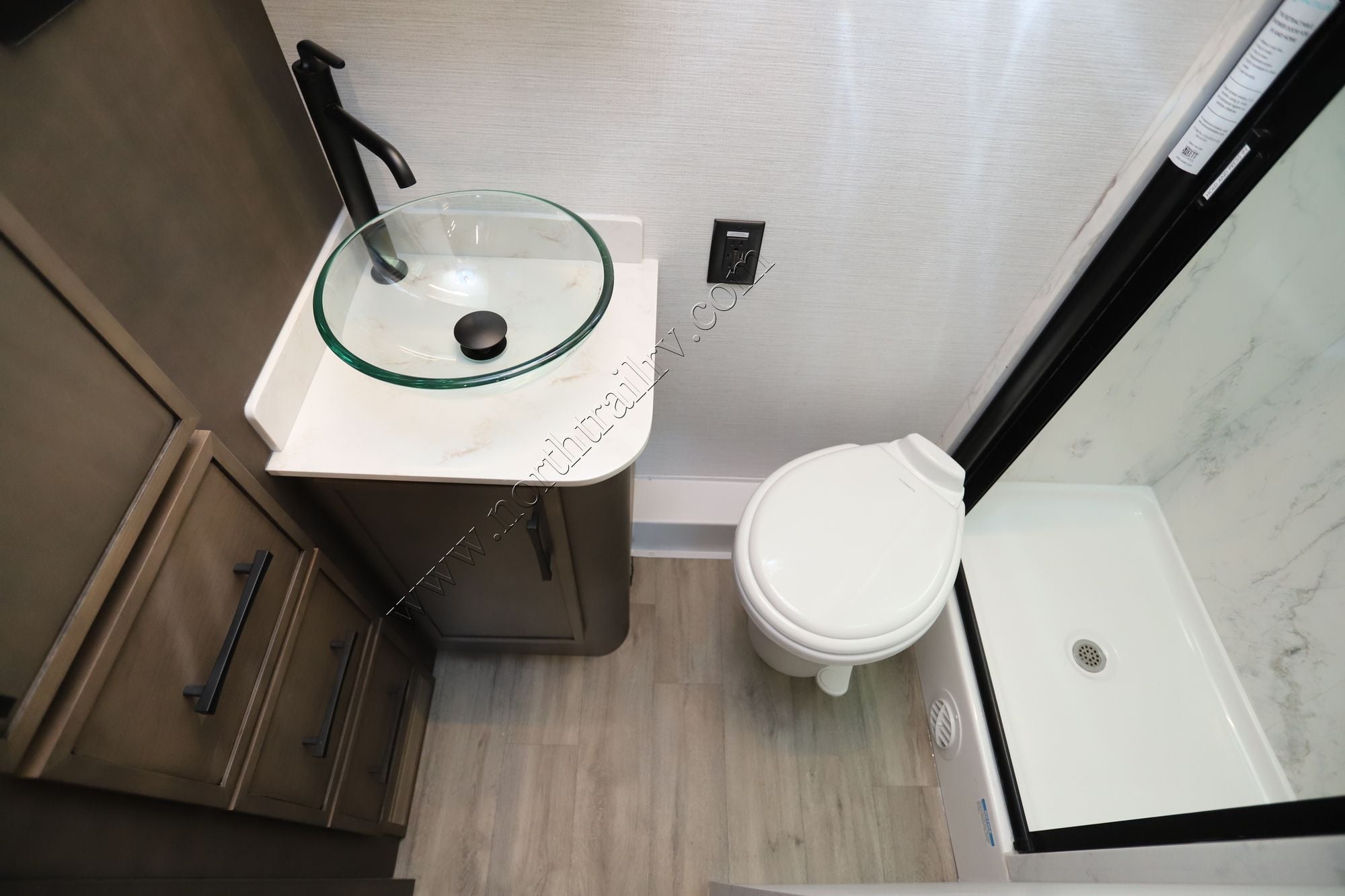 New 2026 Newmar Freedom Aire 2515 Class C  For Sale