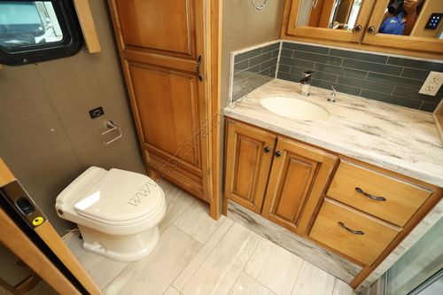 2019 Tiffin Motor Homes Phaeton 37BH