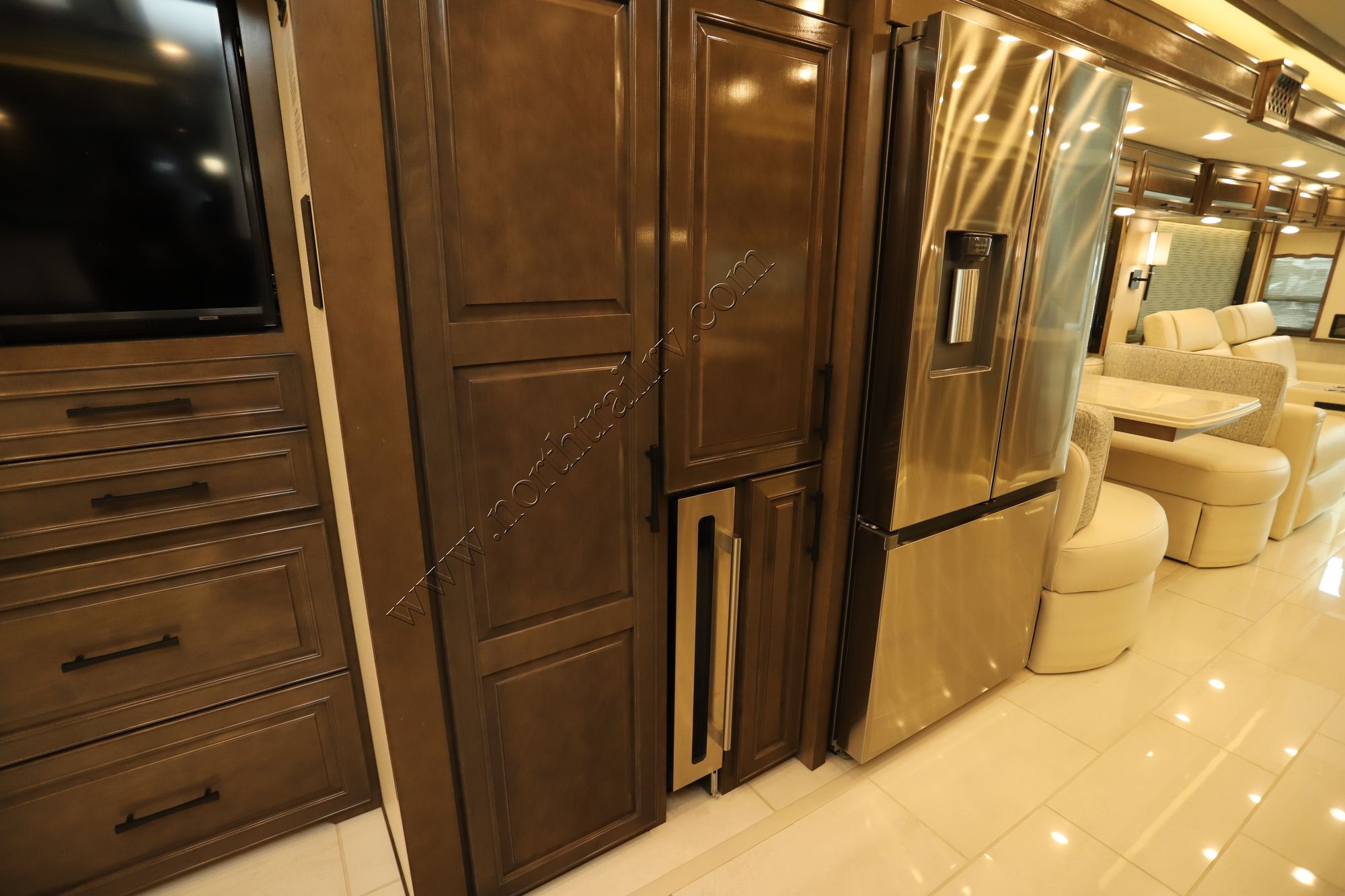 New 2027 Newmar London Aire 4569 Class A  For Sale