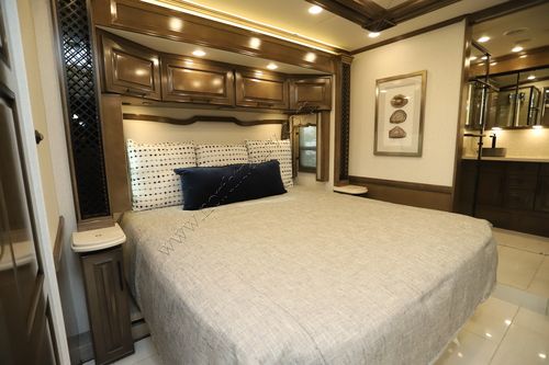 2027 Newmar London Aire 4569 Class A