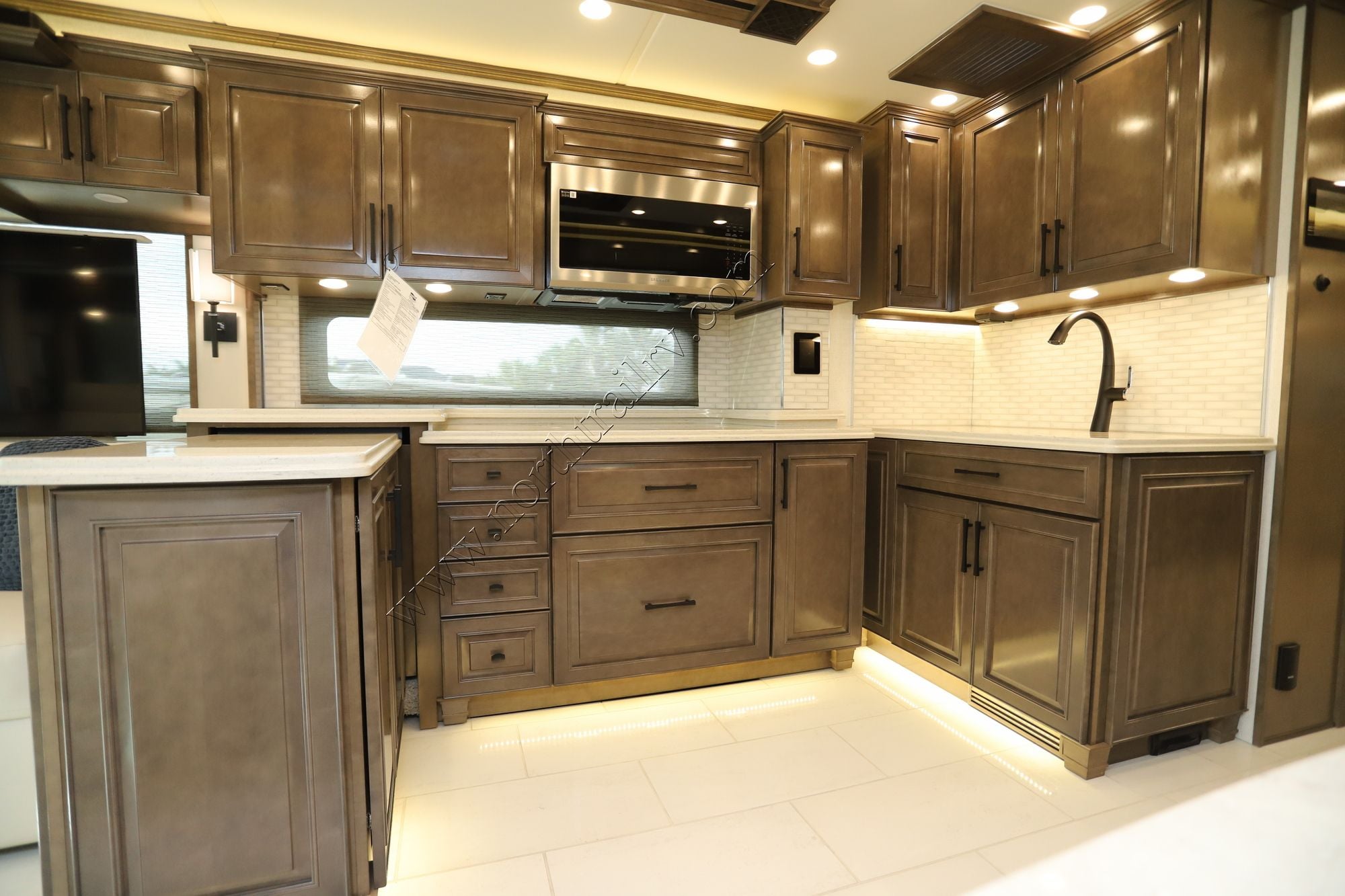 New 2027 Newmar London Aire 4569 Class A  For Sale