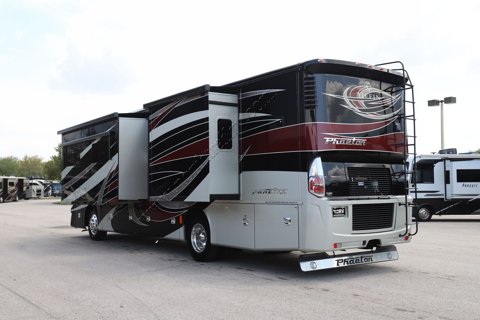 Used 2019 Tiffin Motor Homes Phaeton 37BH Class A  For Sale