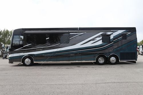 2027 Newmar London Aire 4569 Class A