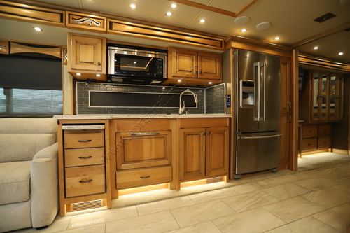 2019 Tiffin Motor Homes Phaeton 37BH