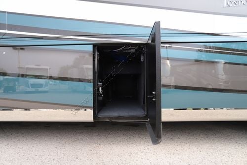 2027 Newmar London Aire 4569 Class A