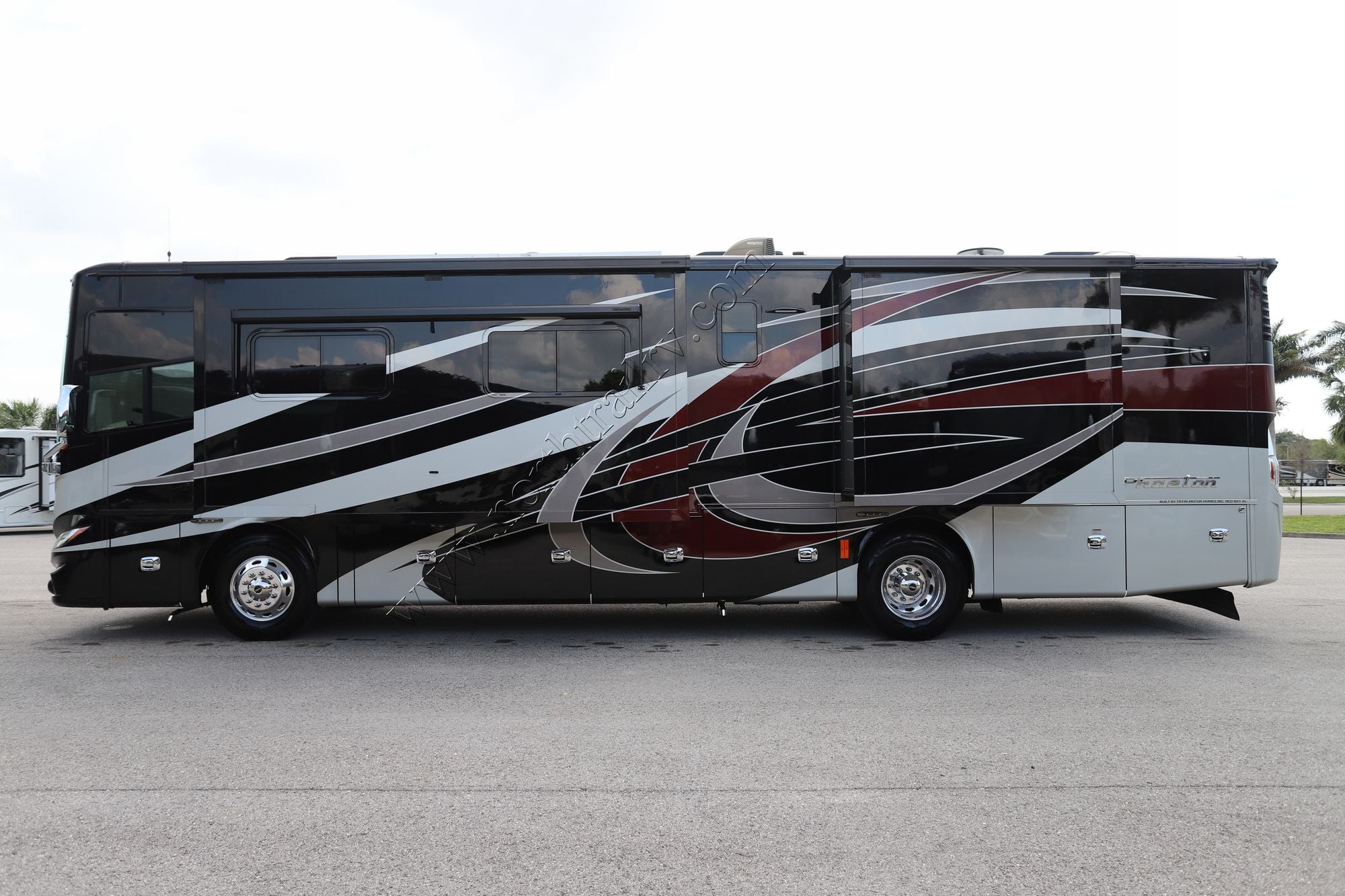 Used 2019 Tiffin Motor Homes Phaeton 37BH Class A  For Sale